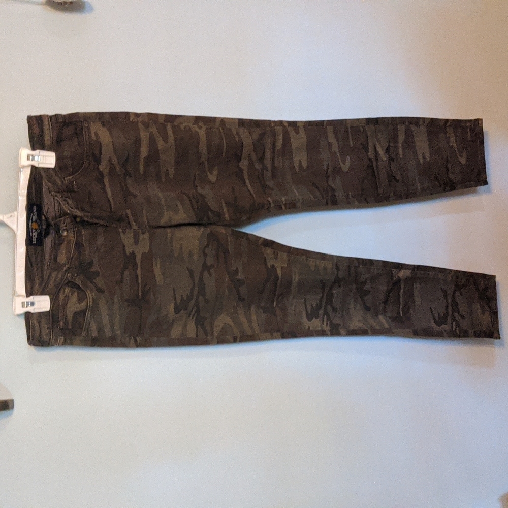 Lucky brand camo jeans